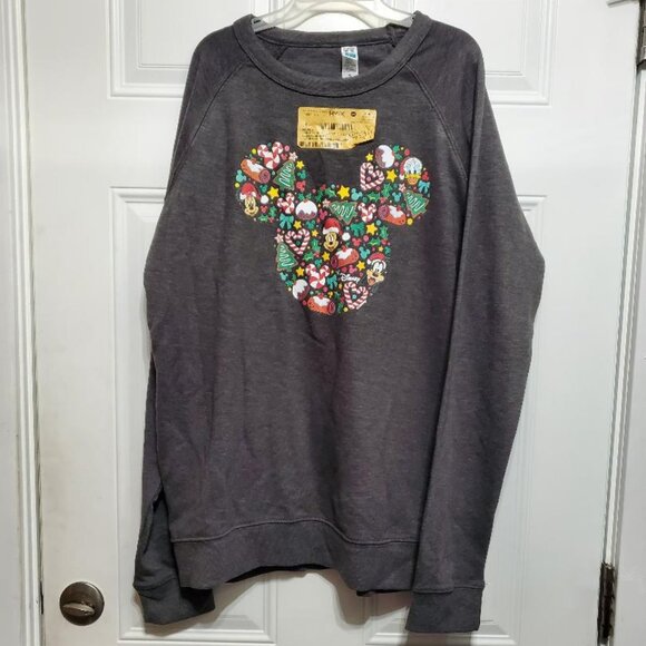 Mickey Mouse & Friends Christmas Snacks Sweatshirt size XL - Picture 1 of 13